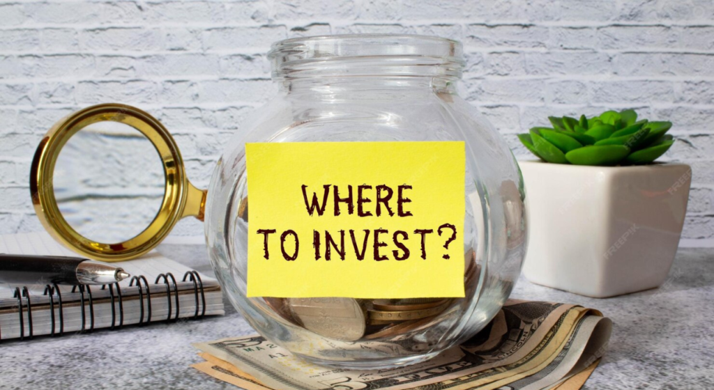 Saving vs. Investing: Which One Should You Choose for Your Financial Growth?